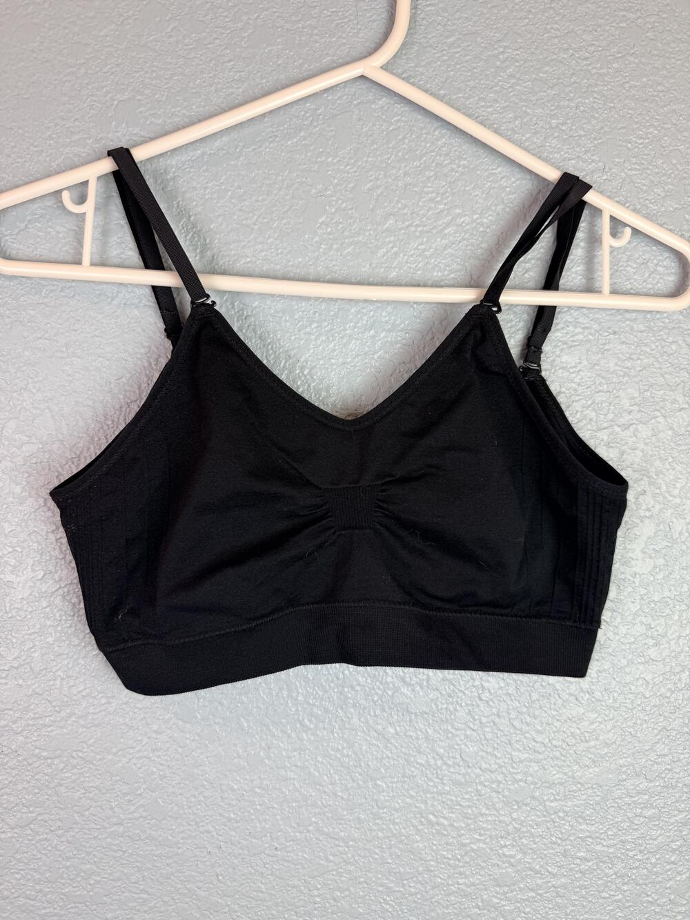 ABC Bra Womens Medium Black Wireless Bralette Adjustable Straps Hook Back